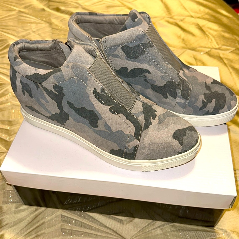 Aqua College Waterproof sneaker bootie